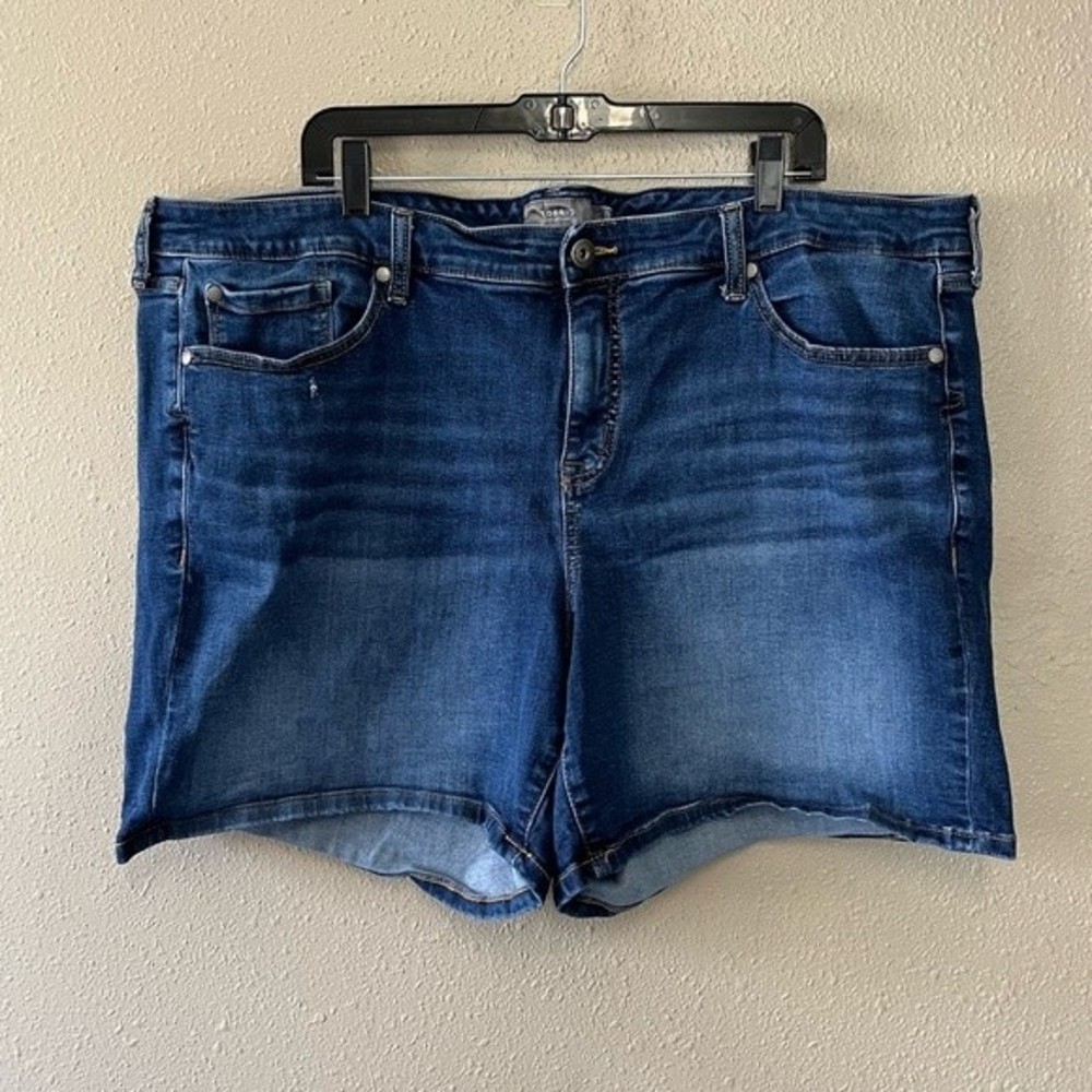 Torrid high waisted jeans shorts size 24 GUC